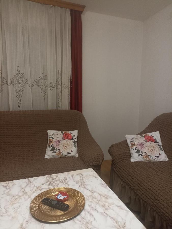 Sleep & Fly - Sarajevo Airport Apartment Exterior photo