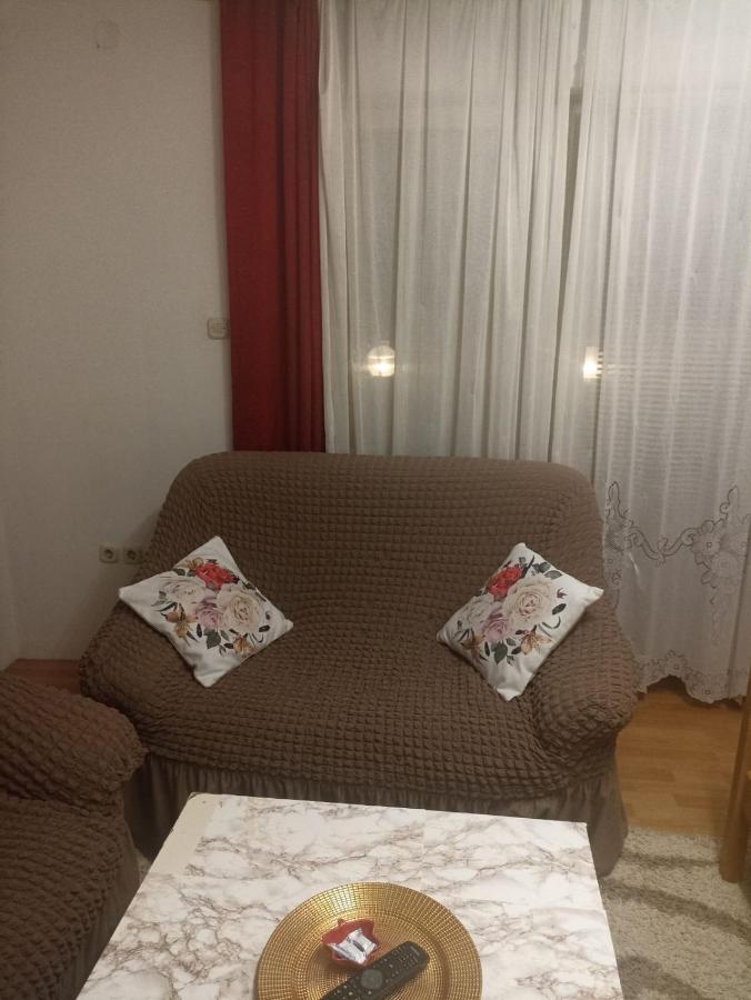 Sleep & Fly - Sarajevo Airport Apartment Exterior photo